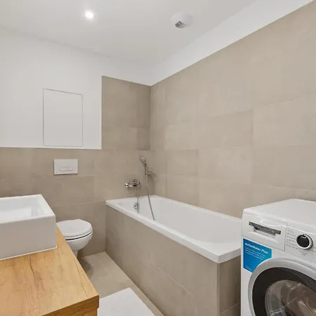 Ah Airport Pan Am Free Parking Ac Apartman *